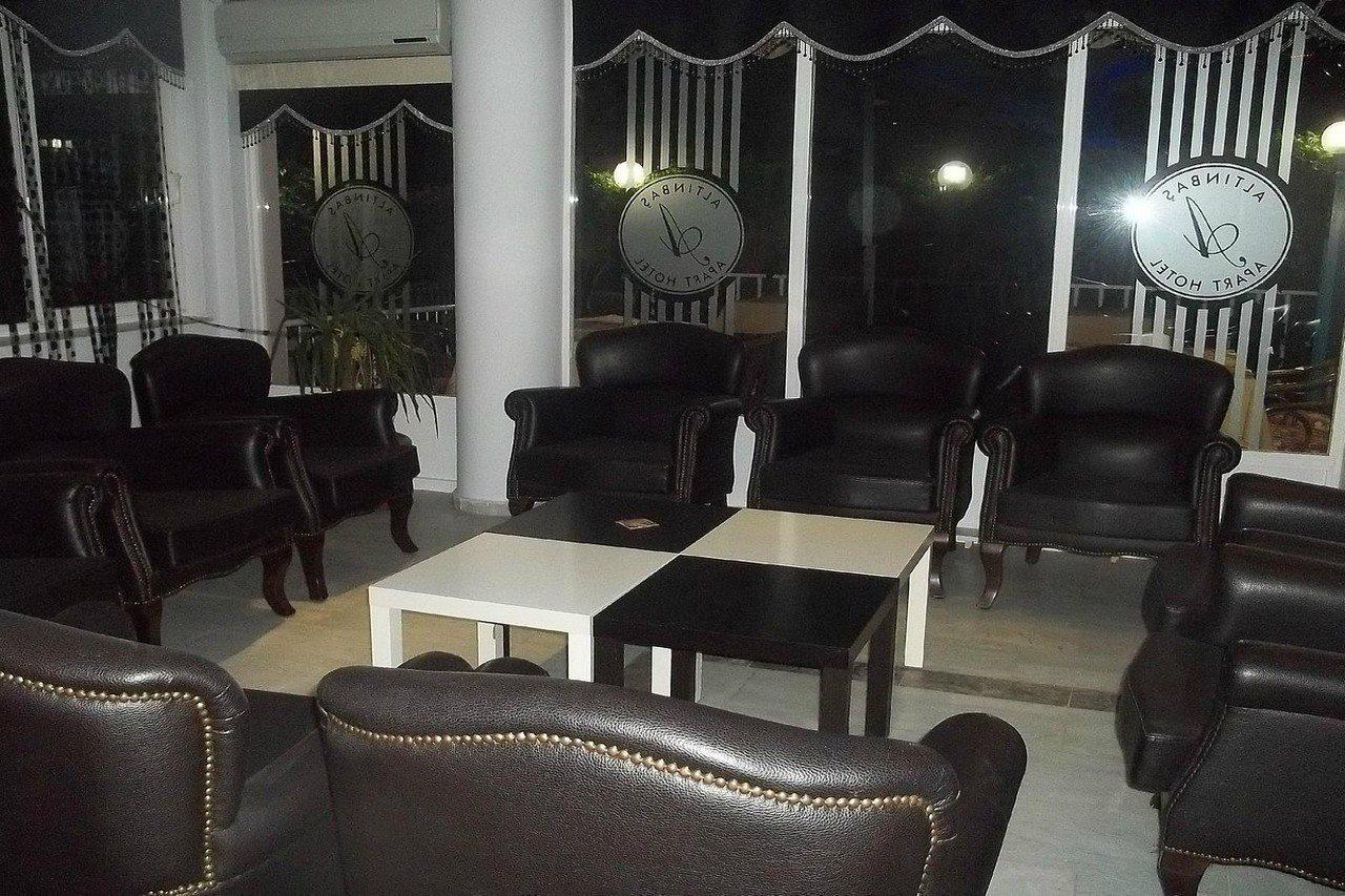 Altinbas Apart Hotel Kuşadası Buitenkant foto