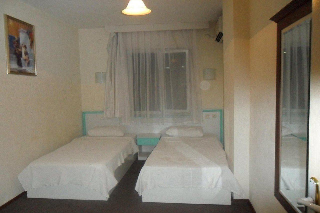 Altinbas Apart Hotel Kuşadası Buitenkant foto